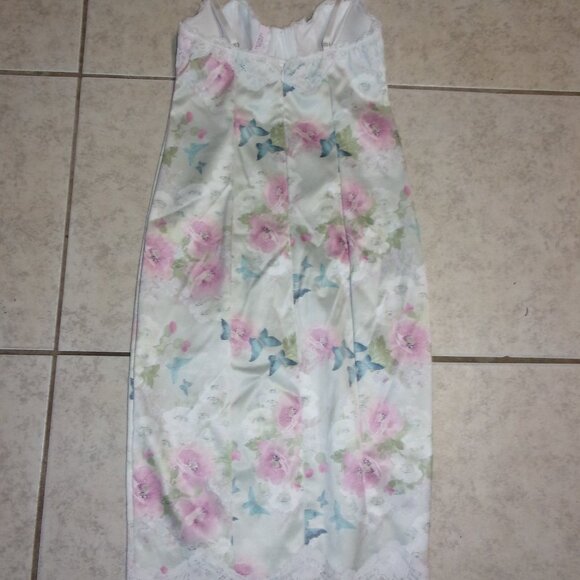 Victoria's Secret Satiny Floral Slip Dress ~ Chemise - Picture 3 of 3
